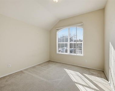 2229 White Rock Lane - Photo Thumbnail 13