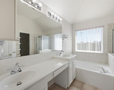 2229 White Rock Lane - Photo Thumbnail 15