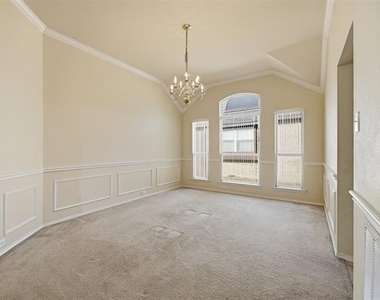 2229 White Rock Lane - Photo Thumbnail 5