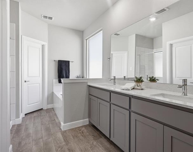 16032 Farringdon Way - Photo Thumbnail 16