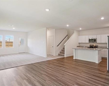 6076 Mojave Drive - Photo Thumbnail 5