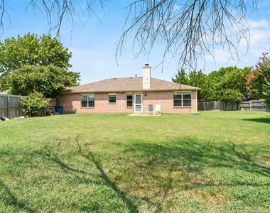 3300 Creekwood Drive - Photo Thumbnail 15
