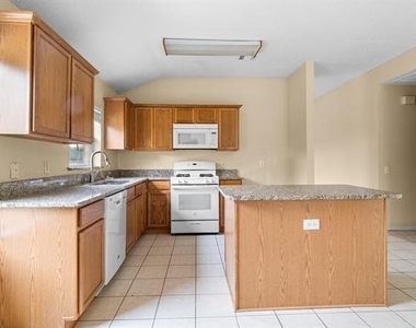 3300 Creekwood Drive - Photo Thumbnail 8