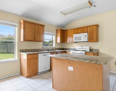 3300 Creekwood Drive - Photo Thumbnail 7