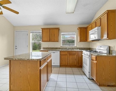 3300 Creekwood Drive - Photo Thumbnail 9
