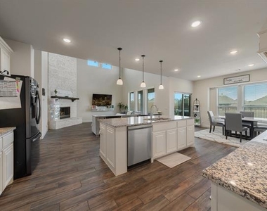 3825 Honey Grove Drive - Photo Thumbnail 12