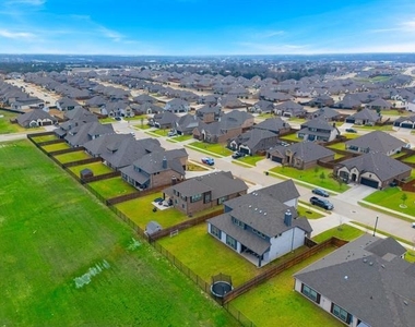 3825 Honey Grove Drive - Photo Thumbnail 34