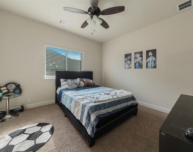 3825 Honey Grove Drive - Photo Thumbnail 18