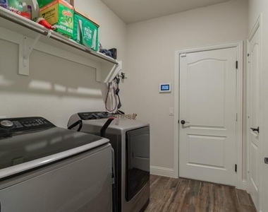 3825 Honey Grove Drive - Photo Thumbnail 19