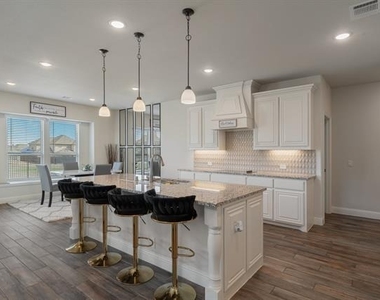 3825 Honey Grove Drive - Photo Thumbnail 10