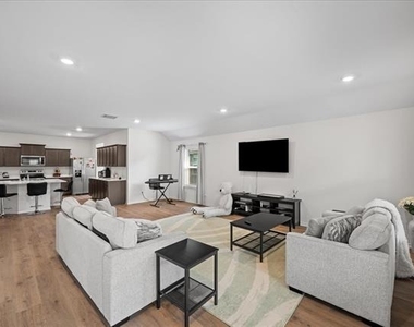 217 Redbarn - Photo Thumbnail 6