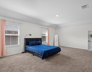 217 Redbarn - Photo Thumbnail 8