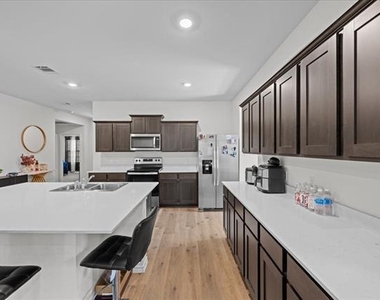 217 Redbarn - Photo Thumbnail 5