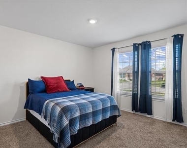 217 Redbarn - Photo Thumbnail 2