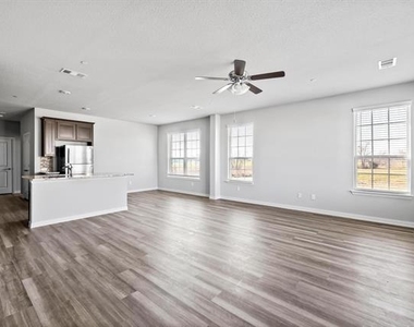 3201 Solana Circle - Photo Thumbnail 12