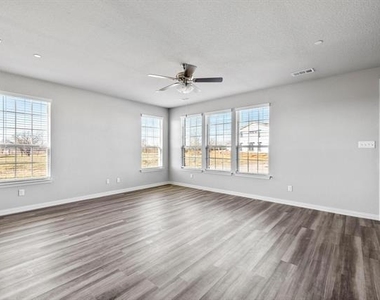 3201 Solana Circle - Photo Thumbnail 15