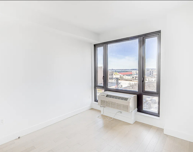 635 4th Avenue - Photo Thumbnail 2