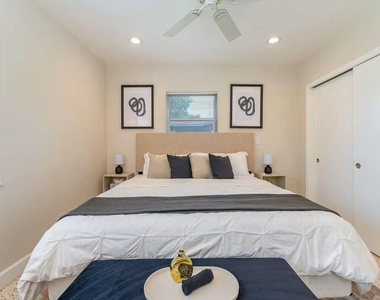 176 Se 27th Place - Photo Thumbnail 11