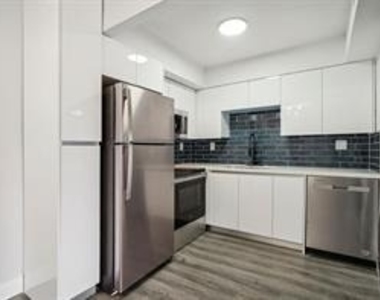 3244 Nw 84th Avenue - Photo Thumbnail 2
