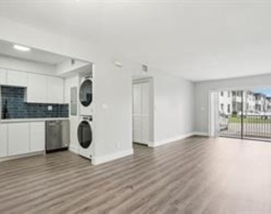 3244 Nw 84th Avenue - Photo Thumbnail 1