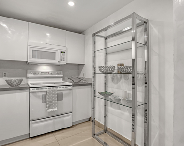 5600 N Flagler Drive - Photo Thumbnail 8