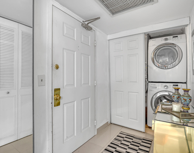5600 N Flagler Drive - Photo Thumbnail 7