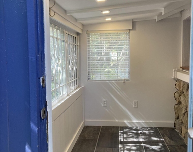 824 35th Street - Photo Thumbnail 20