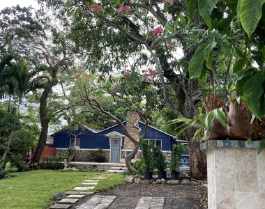 824 35th Street - Photo Thumbnail 14