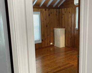 824 35th Street - Photo Thumbnail 26