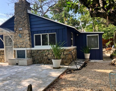 824 35th Street - Photo Thumbnail 2