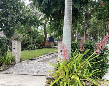 824 35th Street - Photo Thumbnail 13