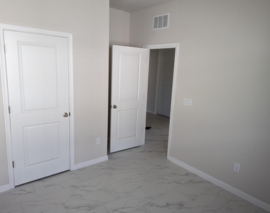 10597 Sw Vasari Way - Photo Thumbnail 7