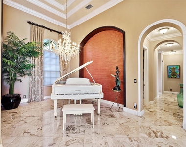 12308 Equine Lane - Photo Thumbnail 7