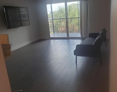 610 Tennis Club Drive - Photo Thumbnail 14