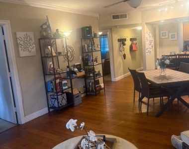 1400 Ne 57th Court - Photo Thumbnail 4