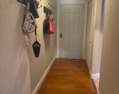 1400 Ne 57th Court - Photo Thumbnail 11