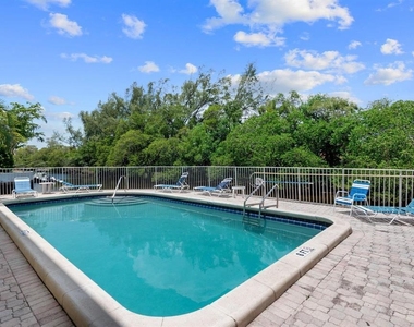 1400 Ne 57th Court - Photo Thumbnail 22
