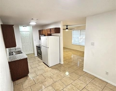1810 Wiseman Avenue - Photo Thumbnail 4