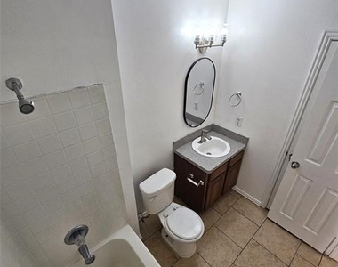 1810 Wiseman Avenue - Photo Thumbnail 14