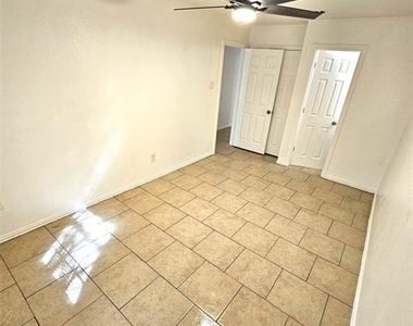 1810 Wiseman Avenue - Photo Thumbnail 11