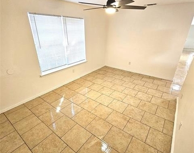 1810 Wiseman Avenue - Photo Thumbnail 6
