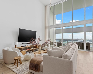 1040 Biscayne Boulevard - Photo Thumbnail 8