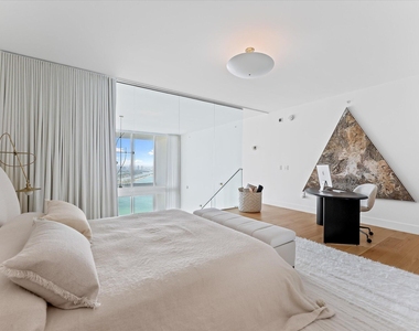 1040 Biscayne Boulevard - Photo Thumbnail 13