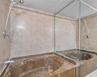 1000 Parkview Drive - Photo Thumbnail 1