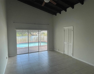 5420 Sw 25th Avenue - Photo Thumbnail 4
