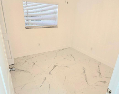 1848 Nw 55th Avenue - Photo Thumbnail 13