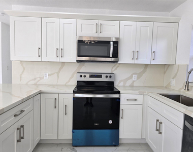 1848 Nw 55th Avenue - Photo Thumbnail 2