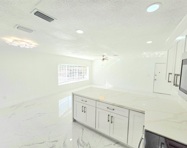 1848 Nw 55th Avenue - Photo Thumbnail 4