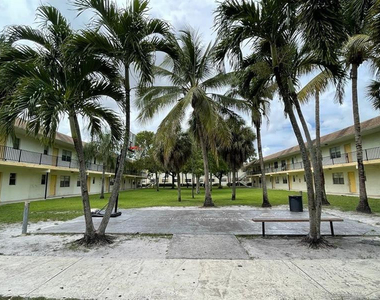 4160 Nw 21st Street - Photo Thumbnail 1