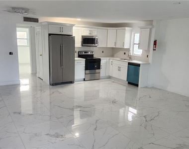 4160 Nw 21st Street - Photo Thumbnail 7